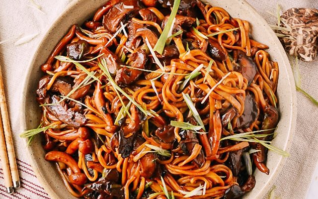 Mì Trộn Tương Đen Hàn Quốc