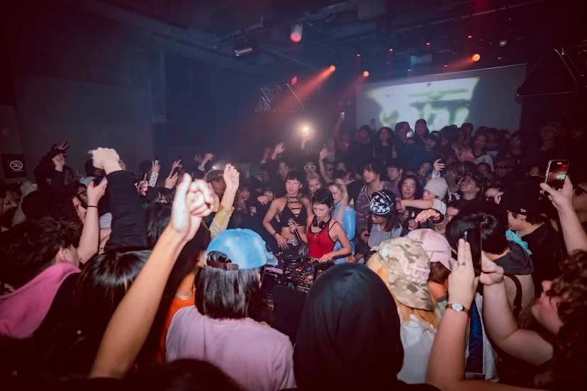 Scenes from the Universal Music Box/UMB club night
