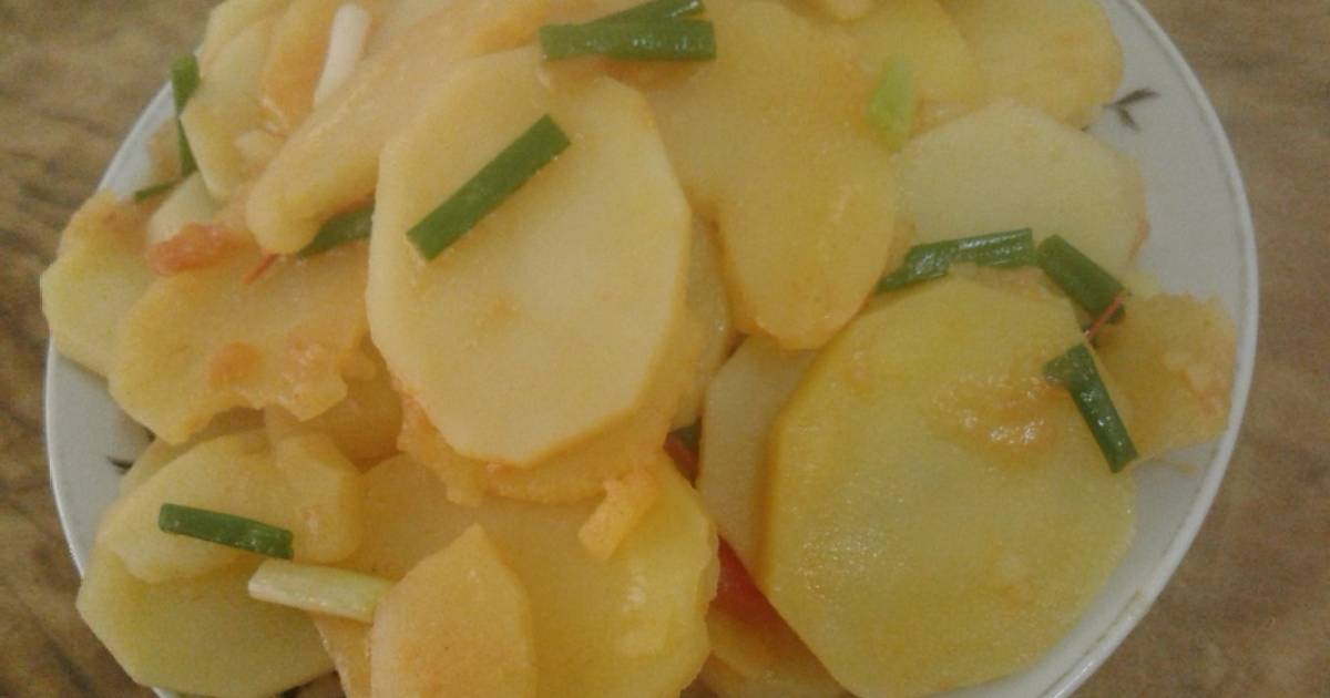 Khoai tây xào cà chua