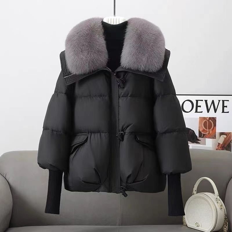 Short women's winter jacket with faux fur collar, padded