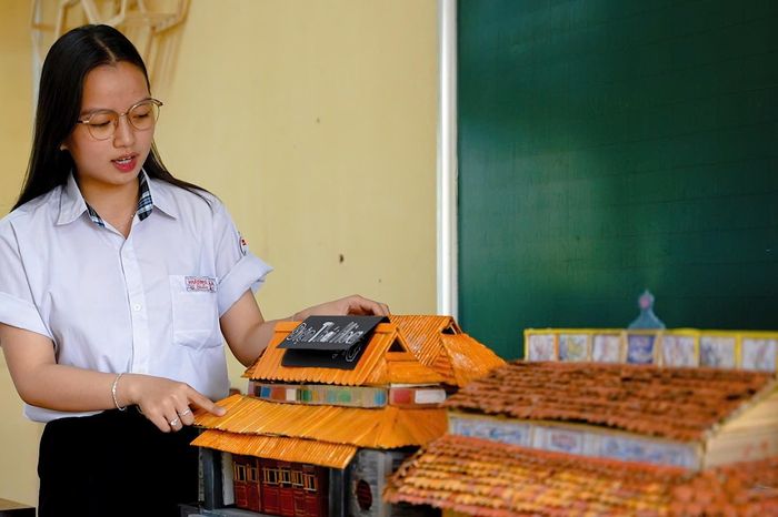 Học lịch sử qua mô hình tái chế - Báo Thừa Thiên Huế