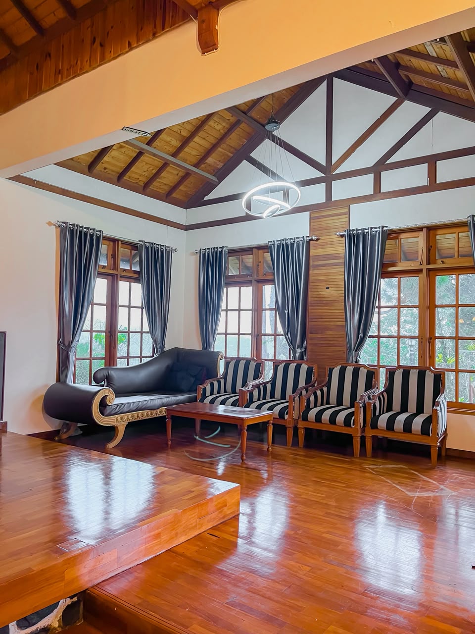 Villa Wiranata di Megamendung, Bogor — foto 9