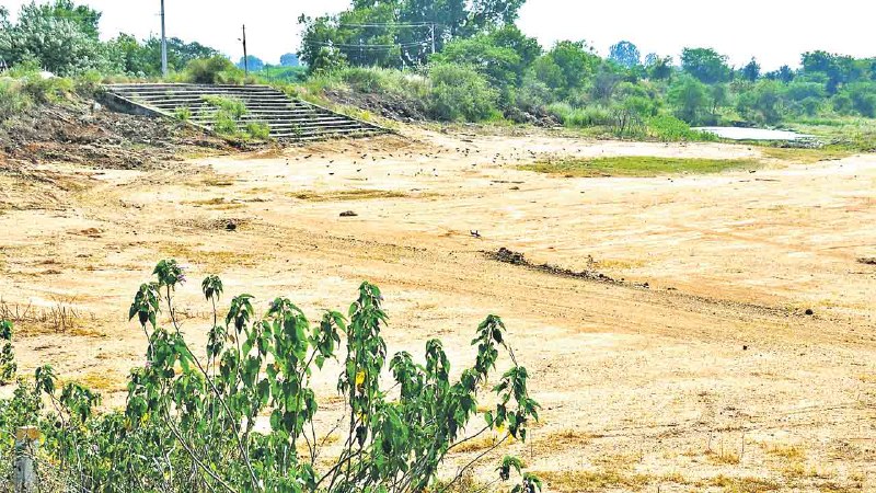 Telangana Drought: 62% of Tanks Run Dry, Borewells Fail