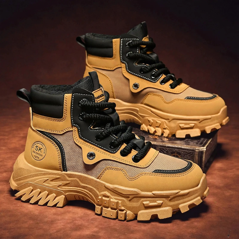 Insulated men's winter boots, sporty