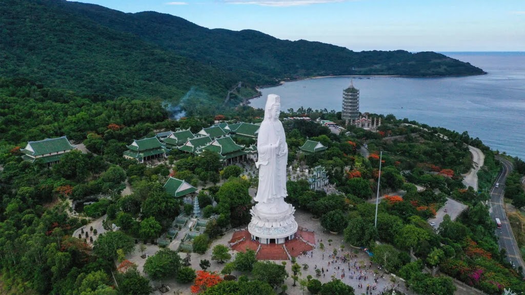 chua-linh-ung-ban-dao-son-tra-danang-01-1024x576.webp