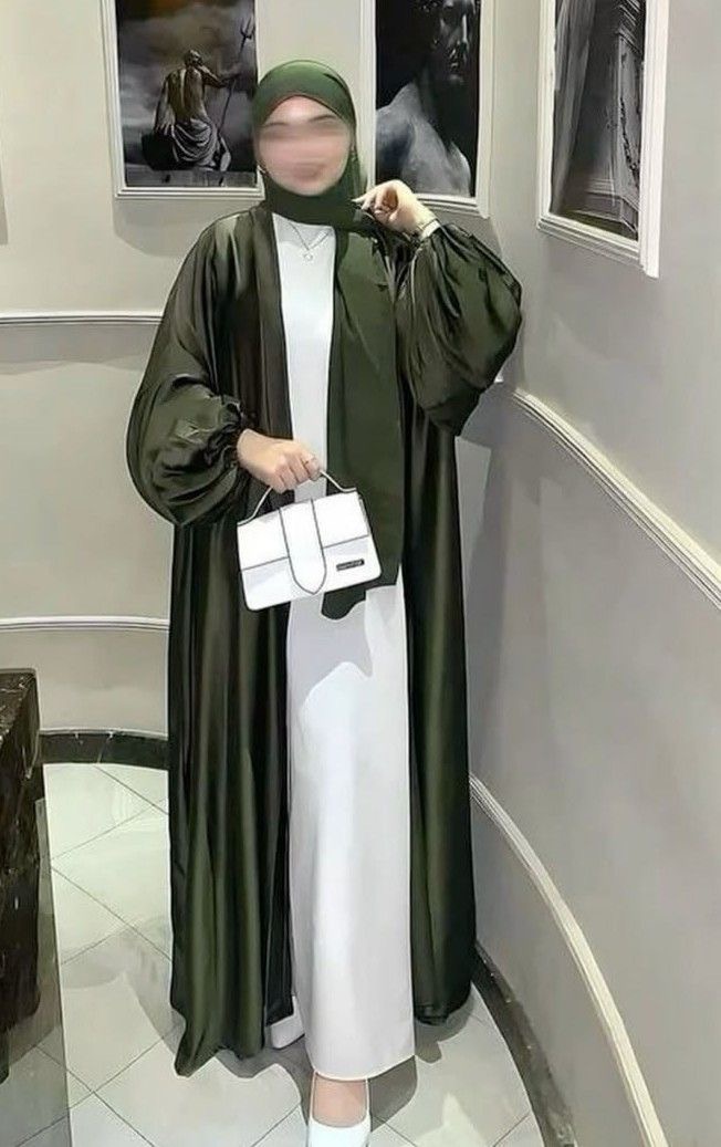 Hayah Emerald Flow Abaya