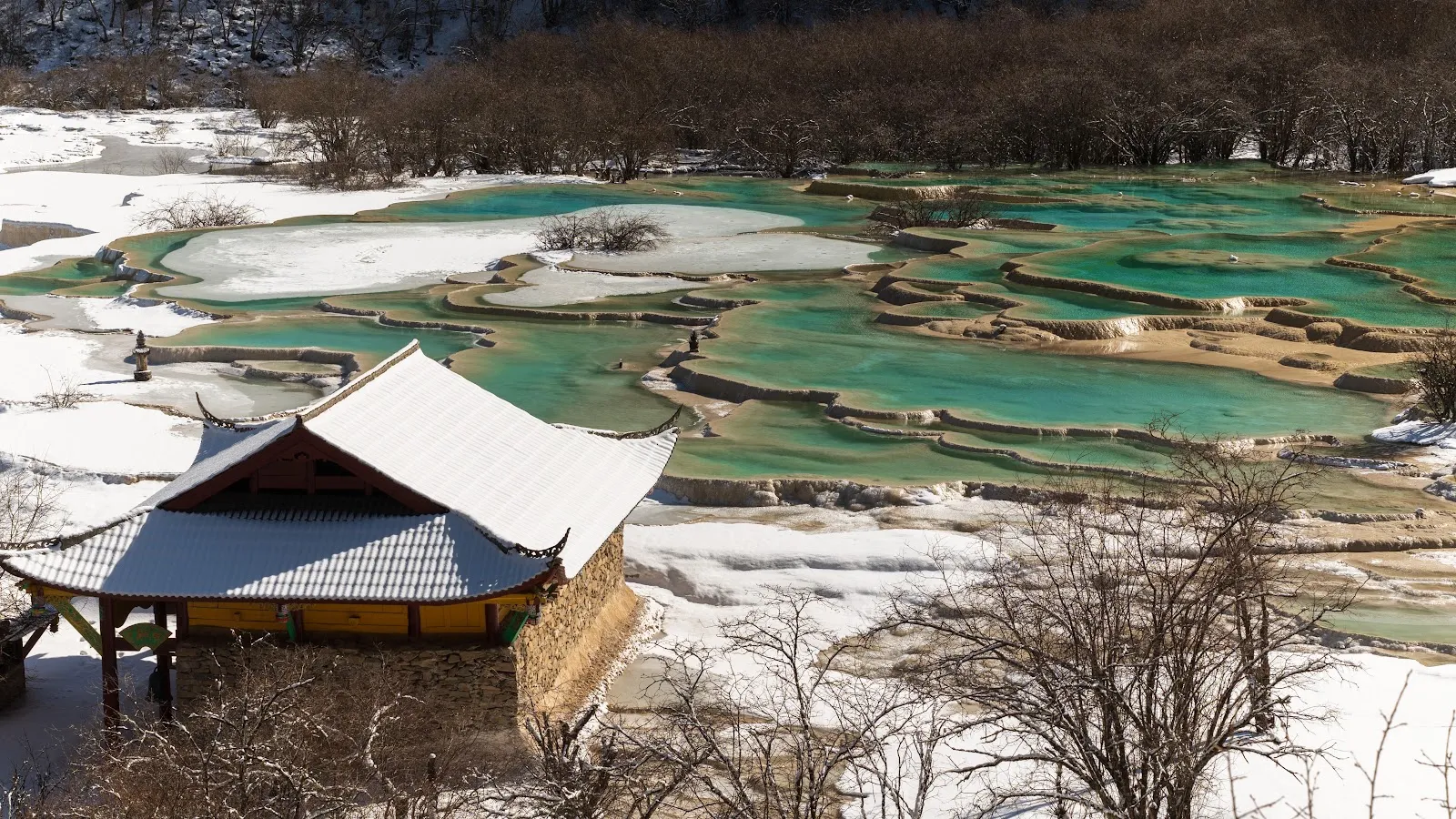 Winter at Huanglong Travertine Pools - Landscape Photography 5K Wallpaper (5568x3132)