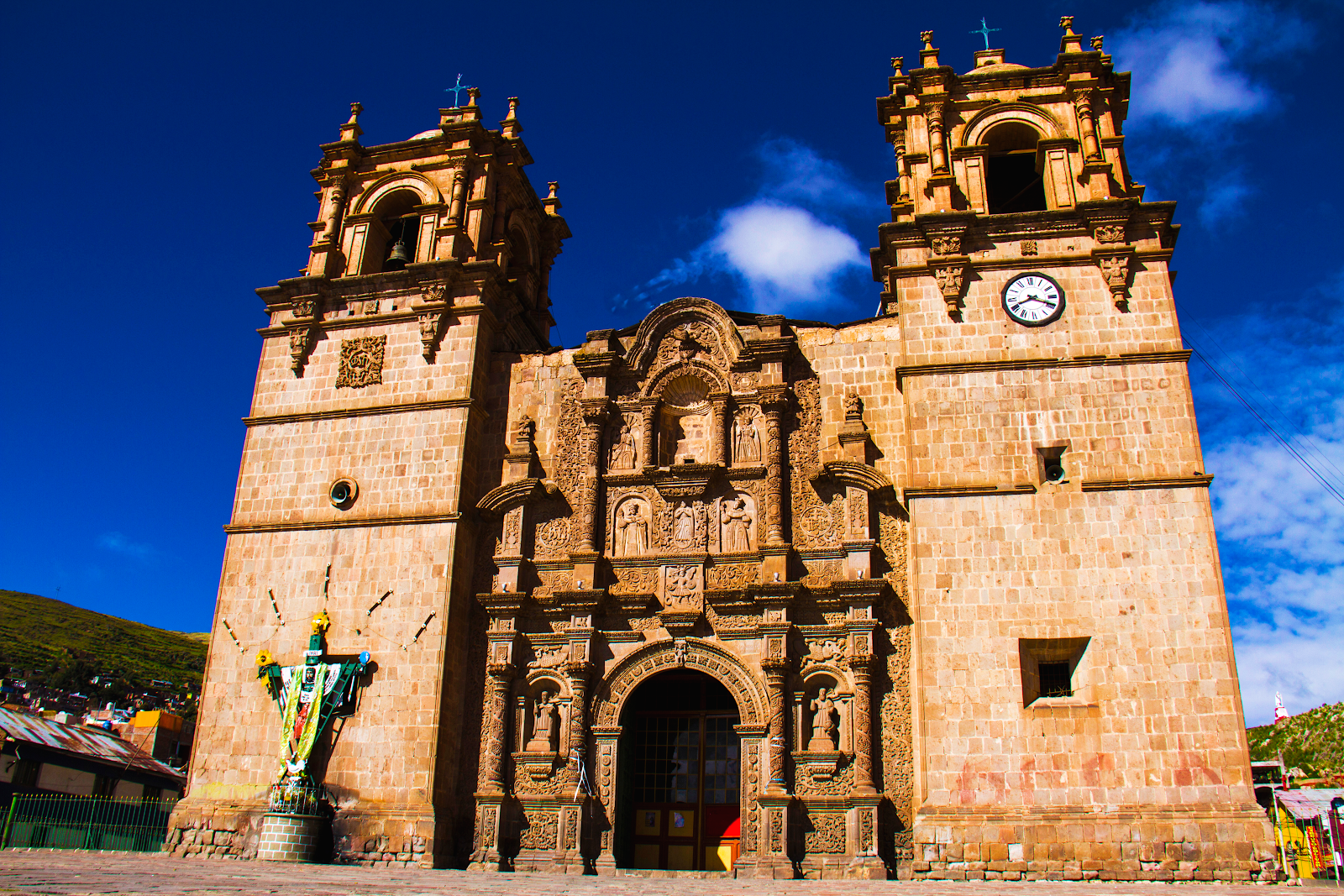 TOUR A LOS UROS ( HORAS )
