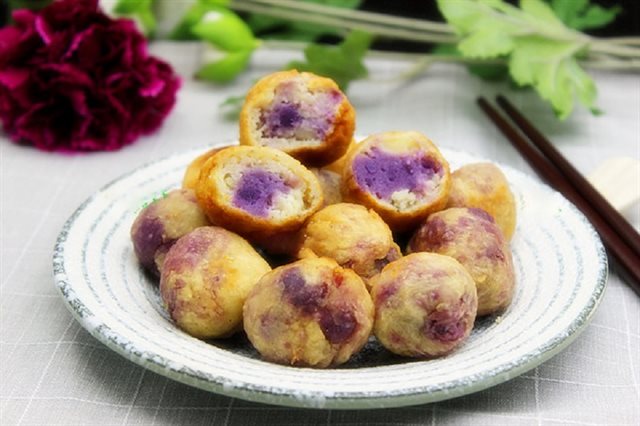Bánh Khoai Tây Nhân Khoai Lang Tím Chiên Giòn