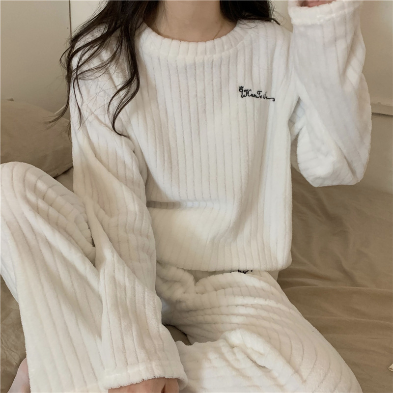 Damen-Hausanzug aus Flanell, lang und warm
