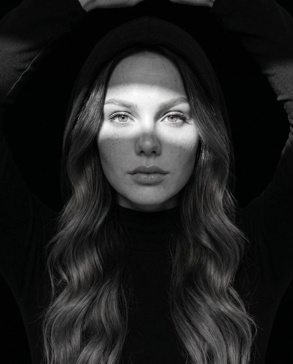 Arte fino ultrarrealista en negro