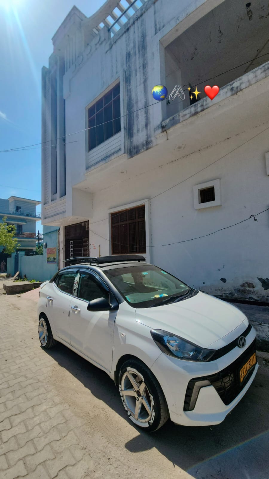 Cab service on Rishikesh road with mountain view – Krishna Tour & Travels