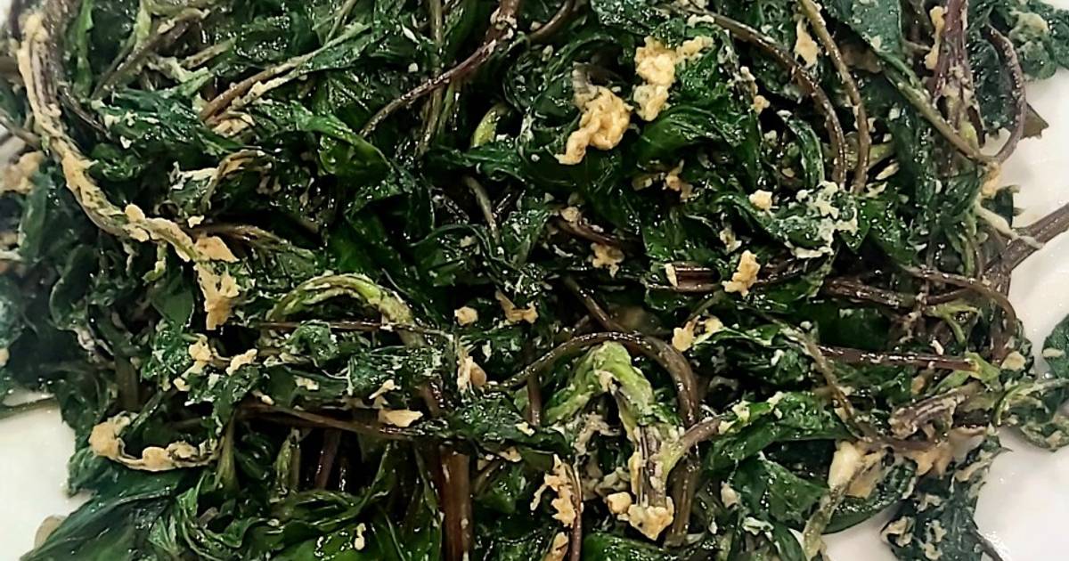 Ngải tía xào trứng