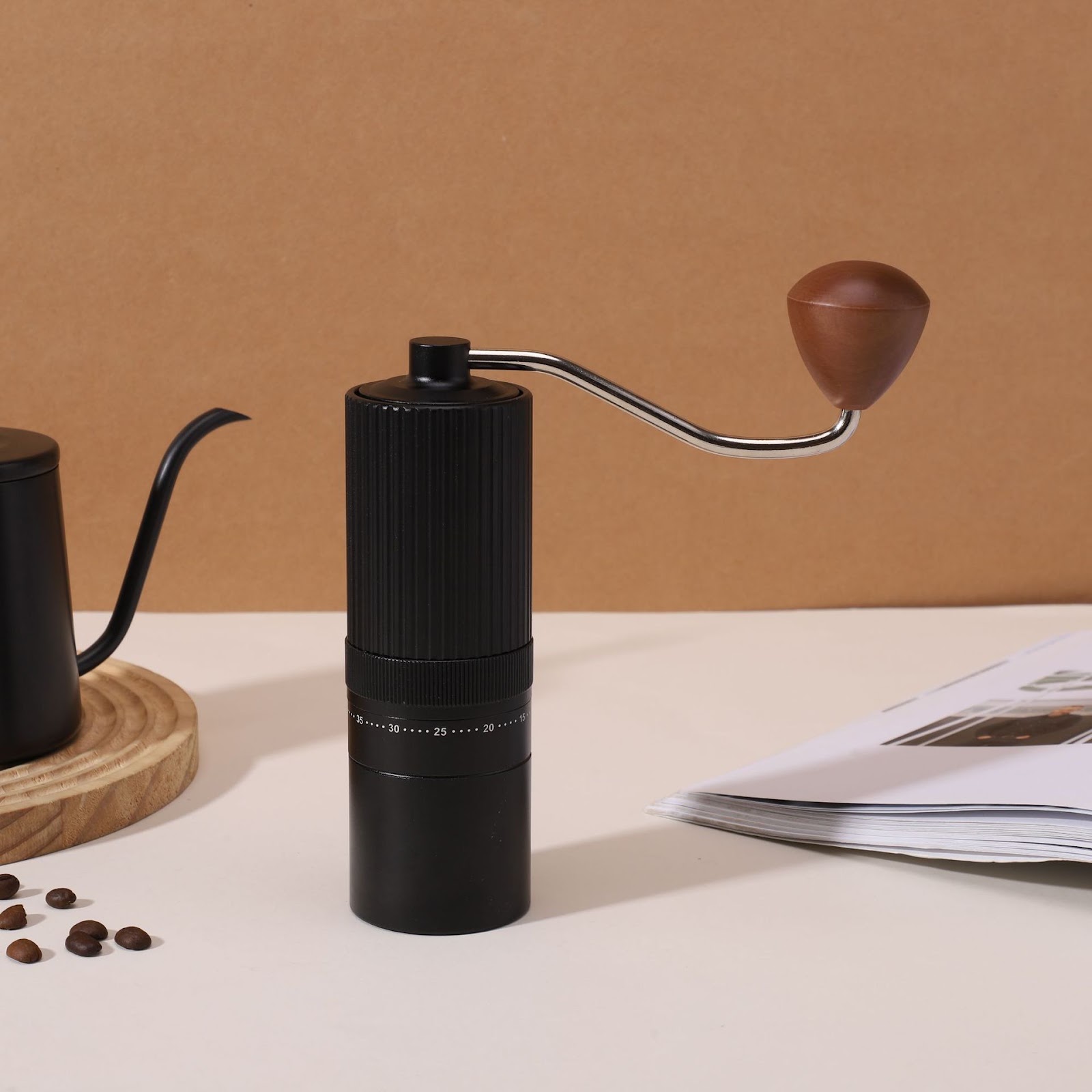 Hand coffee grinder with CNC grinding mechanism and brush