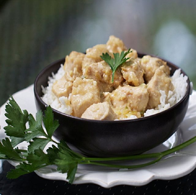 Thịt Ức Gà Om Sữa Chua