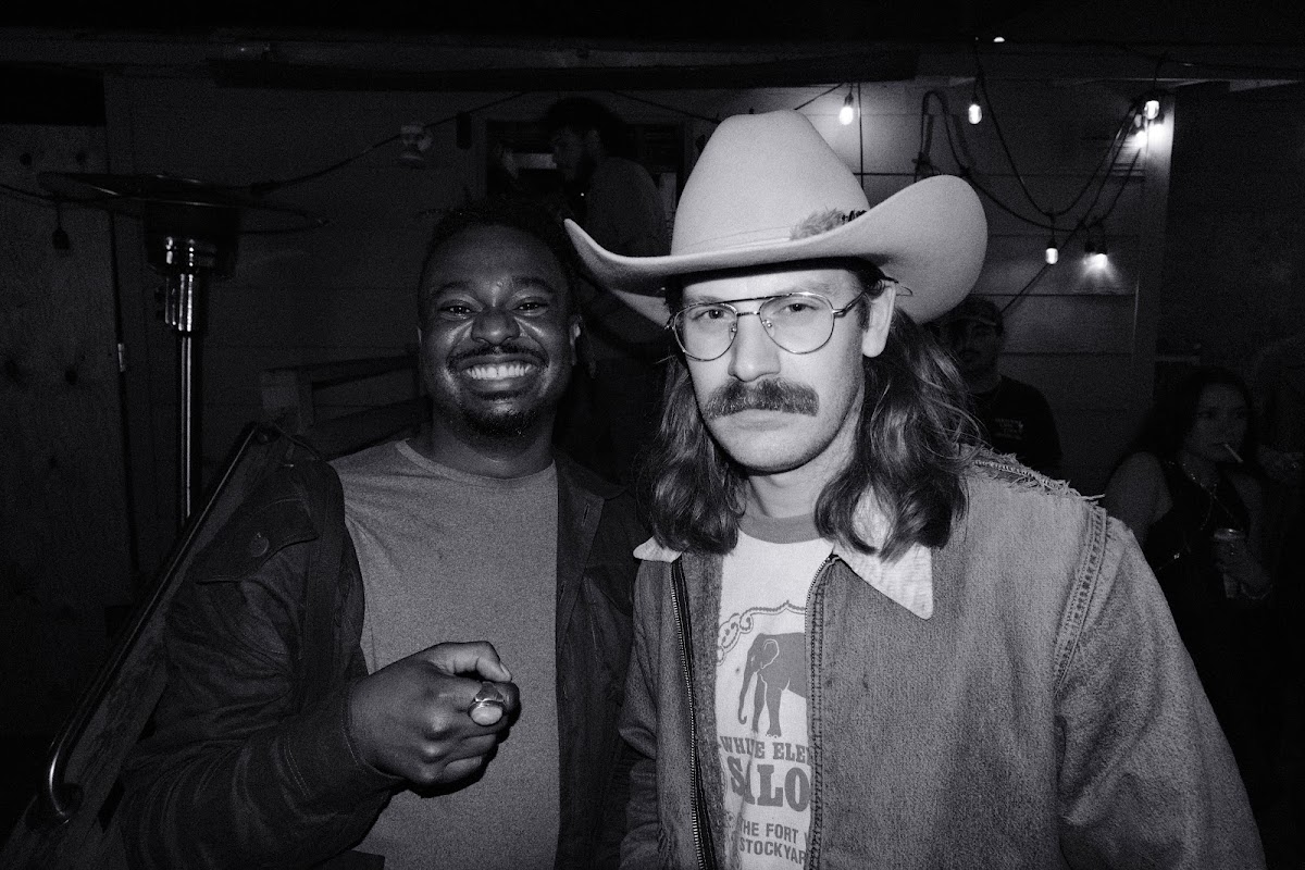 @tlau.photos_thelostandunfounds_2026-04-03_austin_last_night_noir_002