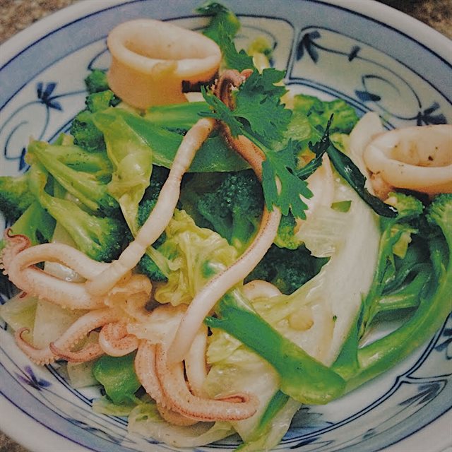 Mực Xào Bông Cải Xanh