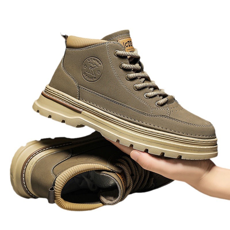 Men's vintage-style boots, breathable
