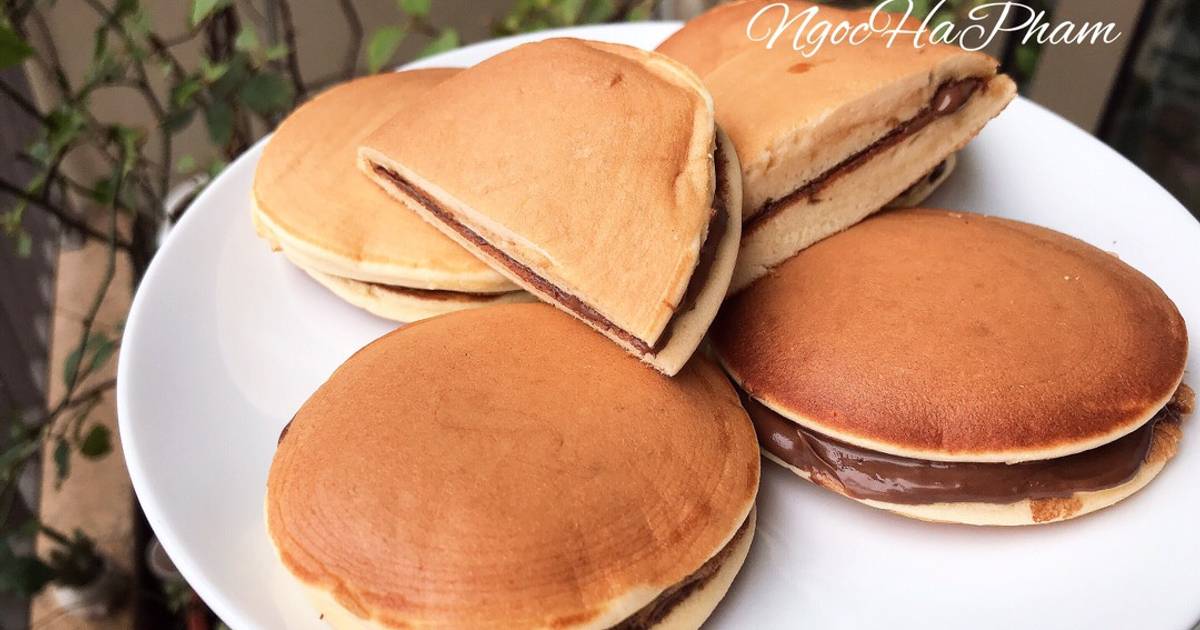 Bánh rán Doraemon (Dorayaki)