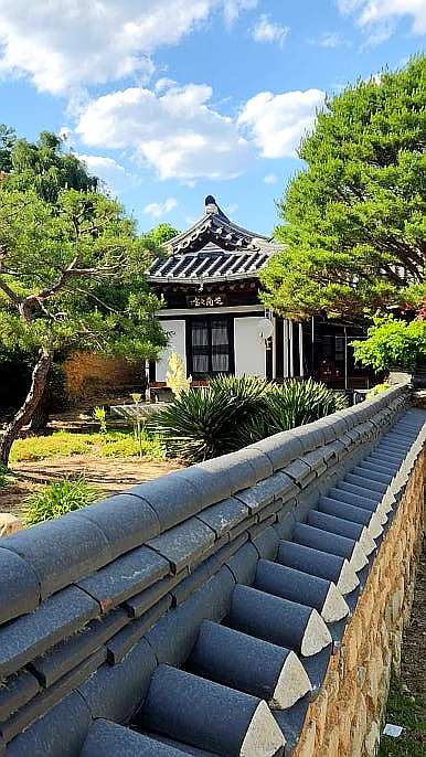 Andong Hahoe Folk Village: A Deep Dive into Korea's UNESCO-Listed Confucian Heritage - Andong Hahoe Folk Village, UNESCO World Heritage Korea