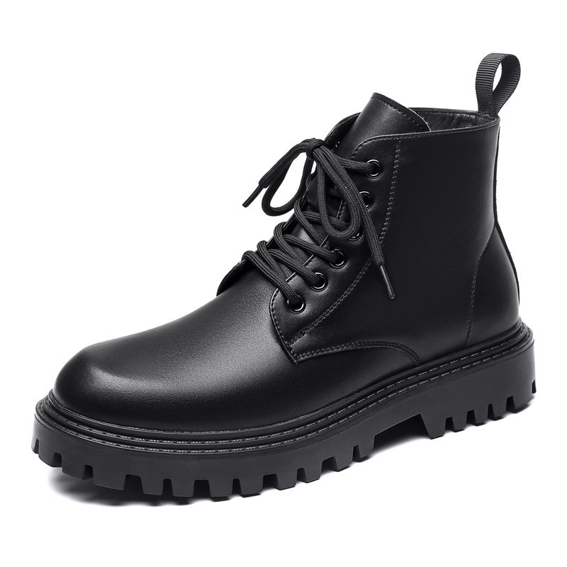 Classic Men's Chelsea Boots in Black