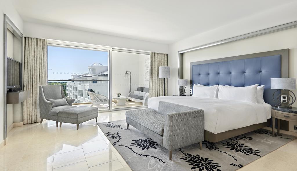 Dining at Pine Cliffs: Restaurants, Beach Clubs and Sunset Spots — view 2