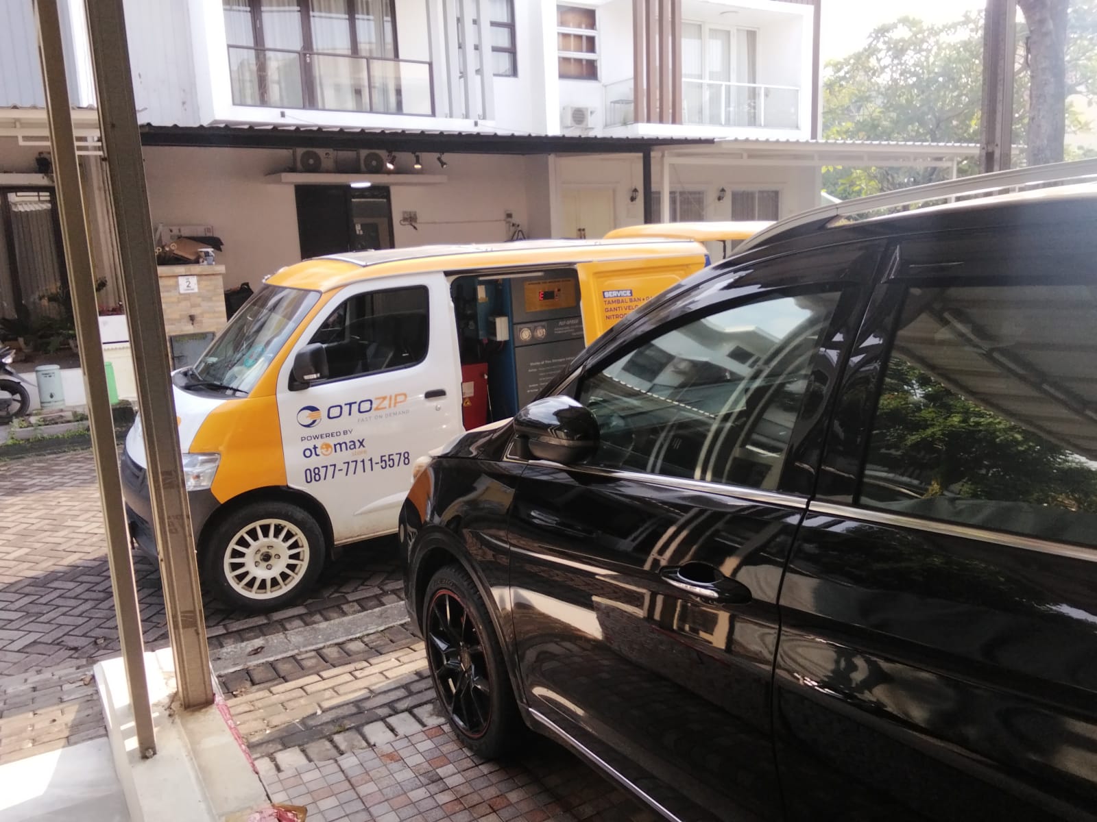 Dokumentasi Penanganan Ban Mobil Otomax Store - Ban Mobil Terbaik 2026: Perbandingan Merk Ternama untuk Daya Tahan & Kenyamanan