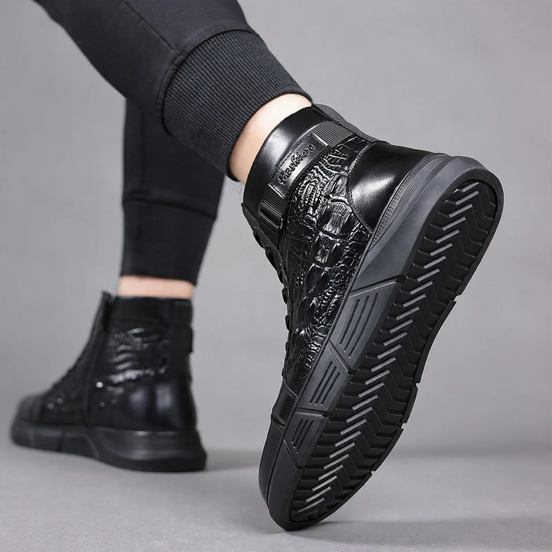 Lined Men's Leather Boots with Lambswool Blend