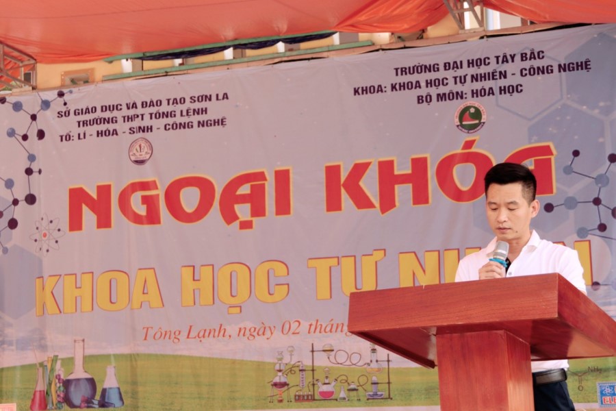 Bộ môn Hóa học tổ chức Chương trình ngoại khóa Khoa học tự nhiên tại Trường THPT Tông Lệnh