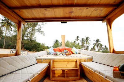 Longtail Boats