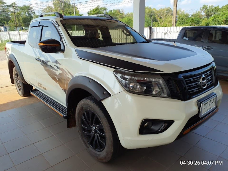 NISSAN NAVARA