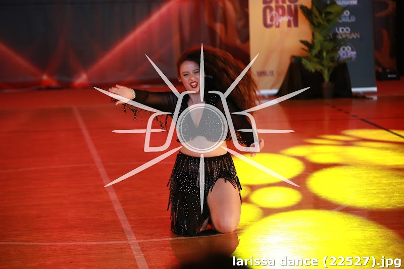 larissa dance (22527).jpg