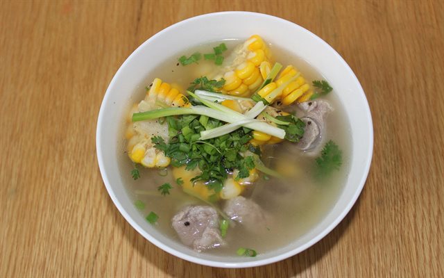 Canh Bắp Hầm Sườn Non