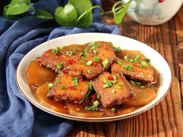 Cá Hố Kho Củ Cải Trắng