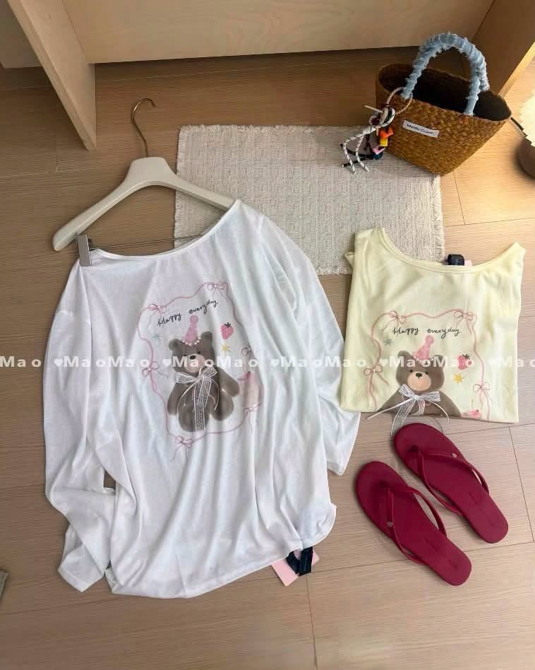 Áo thun dài tay lệch vai in hình chú gấu sinh nhật XONXEN SHOP 830 – Image 3