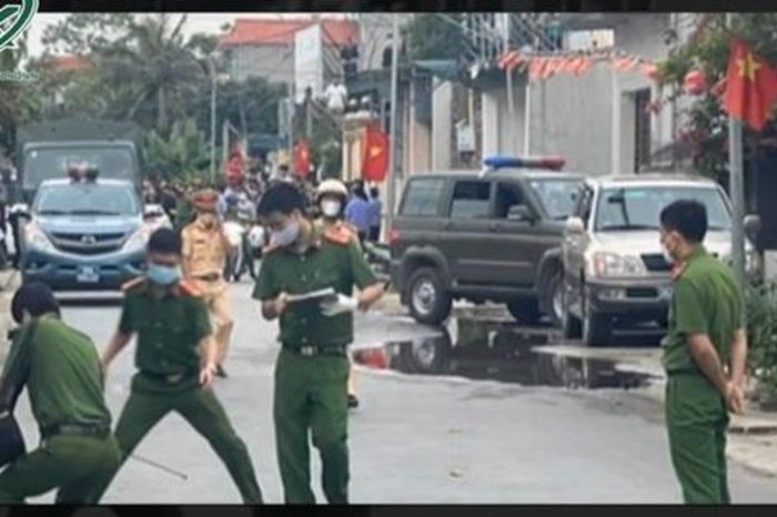 3 'nữ quái' hỗn chiến kinh hoàng, 1 người phải nhập viện cấp cứu nghi do tranh chấp đất - Báo Sức Khỏe &amp; Đời Sống