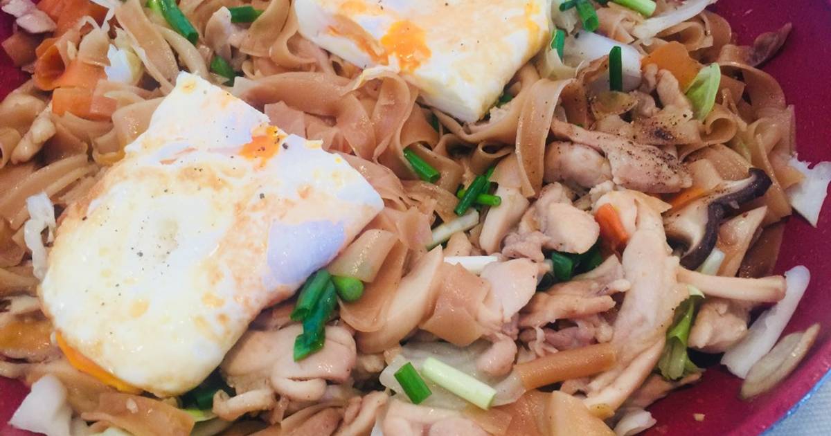 Bánh đa cua xào đùi gà tại Tokyo
