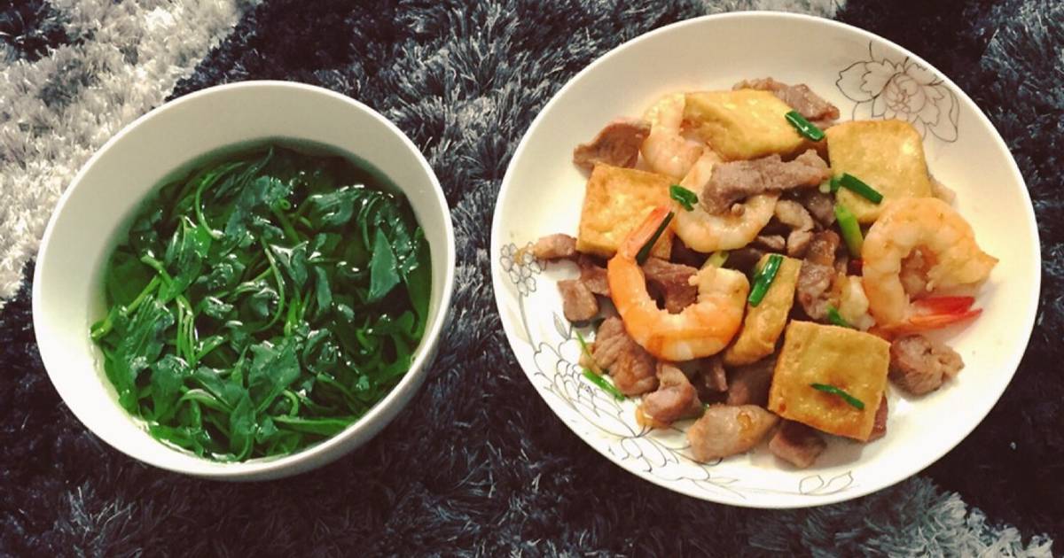 Thịt rang tôm, đậu
Rau muống nấu chanh