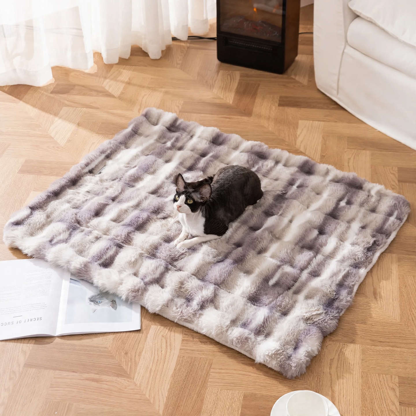 Pet heat mat, tie-dye design
