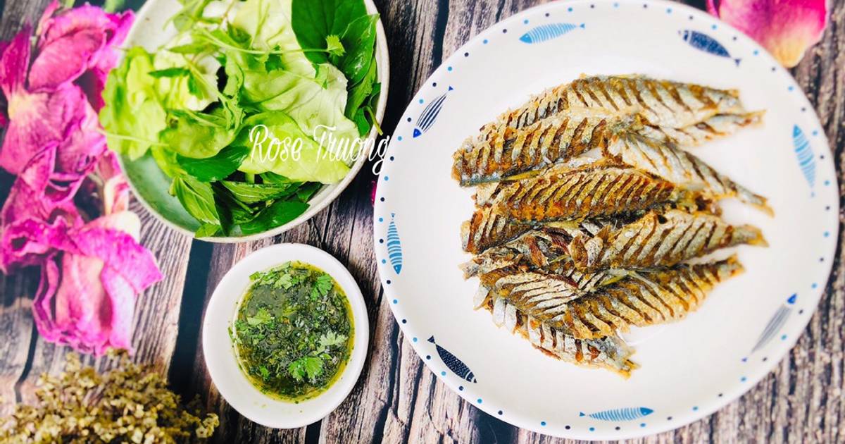 Cá Trích Chiên Giòn Chấm Mắm Ngò