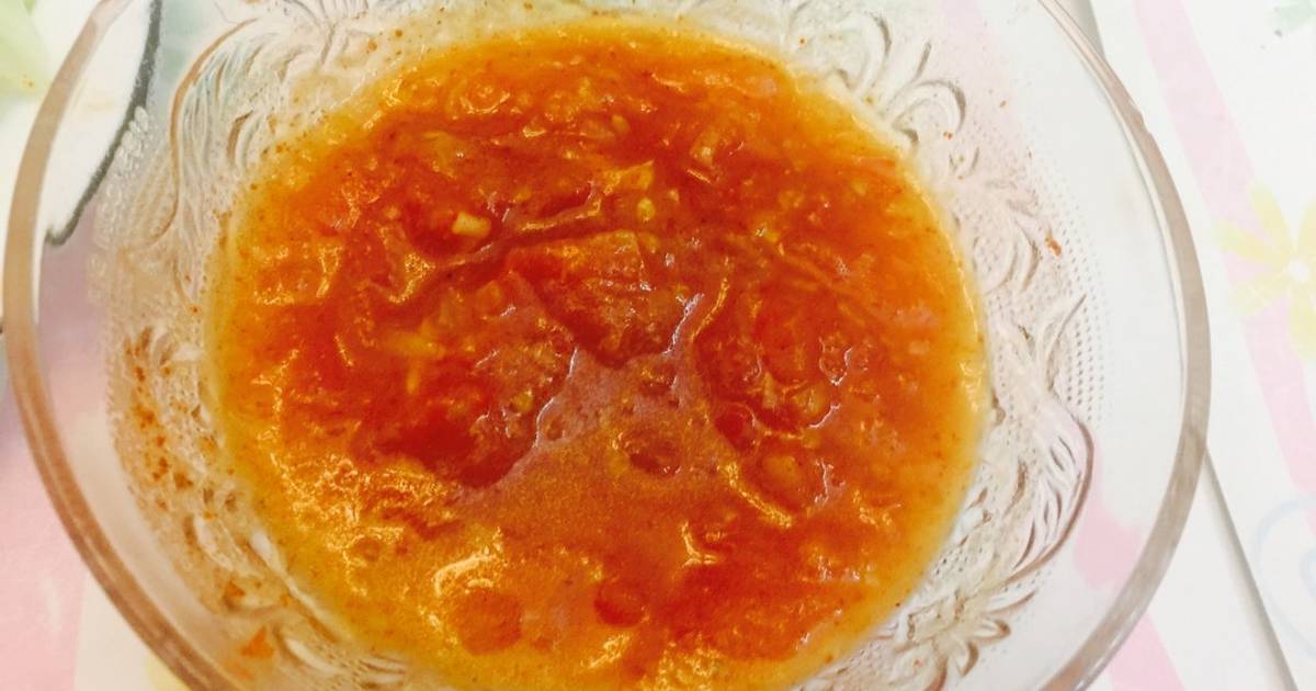 Nước sốt chấm rau bắp cải luộc, rau sống