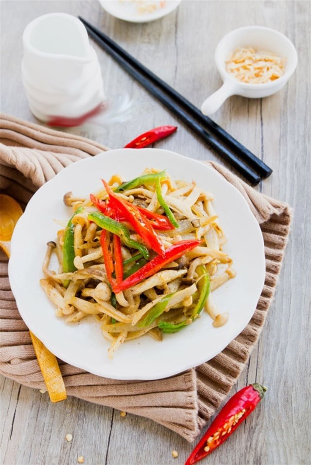 Nấm Xào Tiêu Cay
