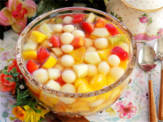 Chè Trái Cây Bánh Nếp