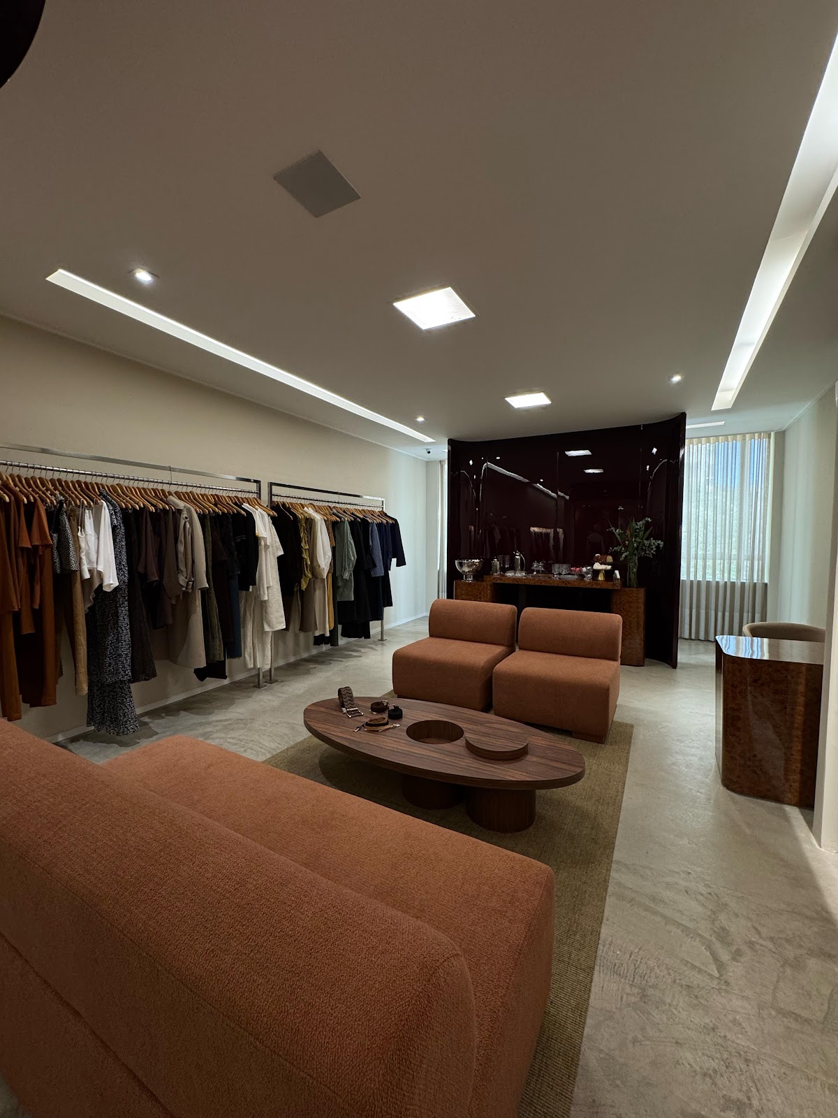 Peças de destaque NV — showroom Low Profile + Dreams