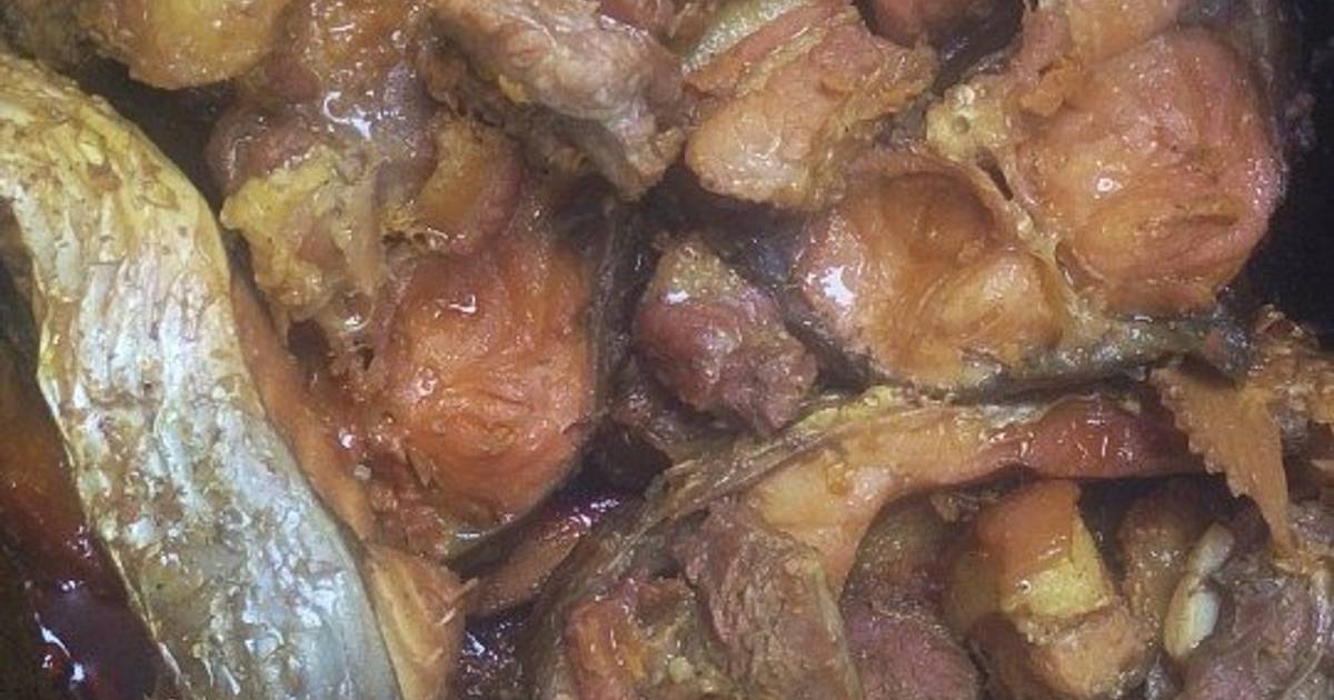 Cá trắm kho thịt ba chỉ
