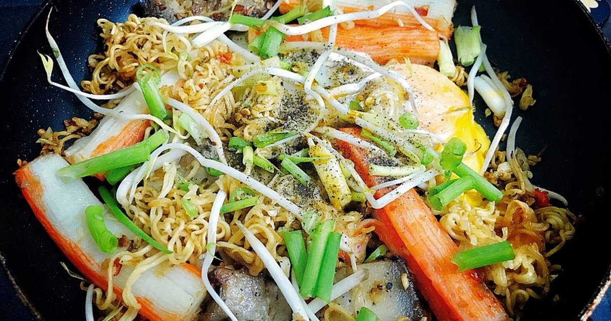 Mì xào... tủ lạnh 😝