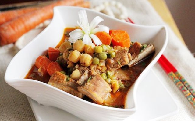 Sườn Non Nấu Đậu Hà Lan