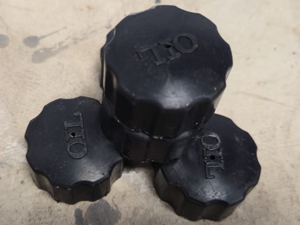 Chain case breather cap