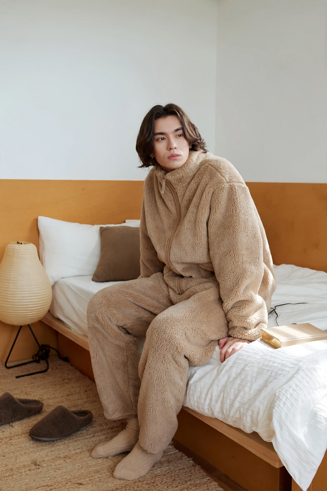 Gefütterter Herren-Hausanzug mit Stehkragen und Reißverschluss