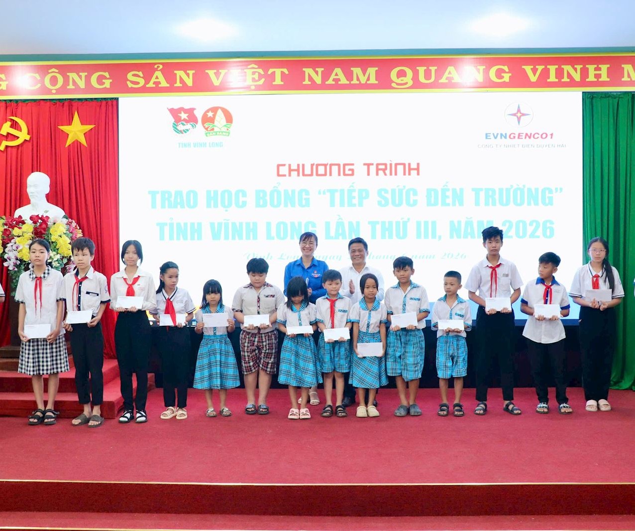 "Nhiệt Điện Duyên Hải: Trao Suất Học Bổng Nghĩa Tình, Chung Tay Xây Dựng Tương Lai"